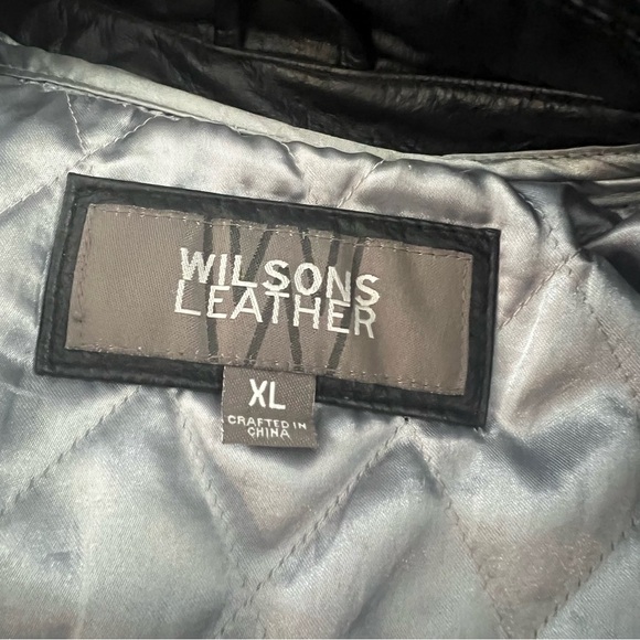 Wilsons Black Leather Jacket Women’s XL Full Zip Insulated Classic Edgy Chic - Picture 11 of 13
